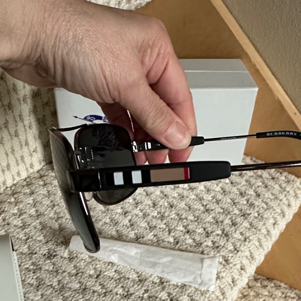 Burberry Aviator Sunglasses-Full Inclusion - Picture 2 of 10